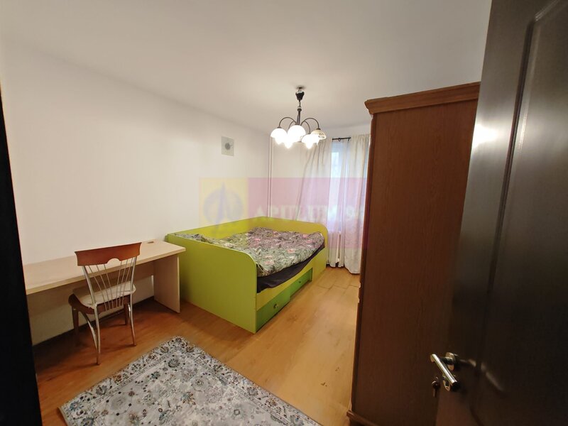 Apartament 3 camere Dristor OMV Racari